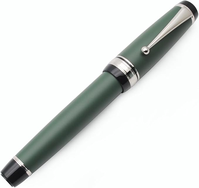 xixixiaozhu Metal Big Fountain Pen Set Medium Nib 0.7mm, Includes Ink Refill Converter, 5 Ink Cartridges & Gift Box (Medium Nib 0.7mm, Matte Green with Silvery Clip)