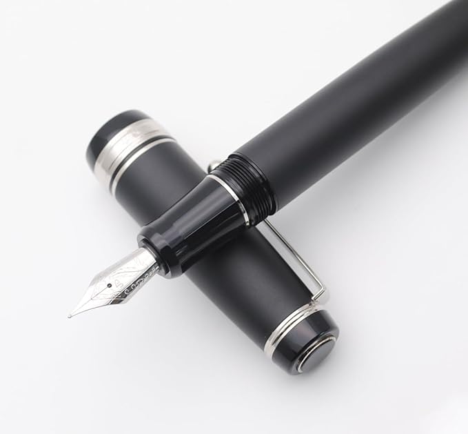 xixixiaozhu Metal Big Fountain Pen Set Medium Nib 0.7mm, Includes Ink Refill Converter, 5 Ink Cartridges & Gift Box (Medium Nib 0.7mm, Matte Black with Silvery Clip)