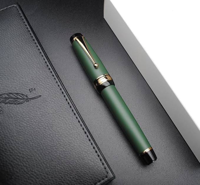 xixixiaozhu Metal Big Fountain Pen Set Medium Nib 0.7mm, Includes Ink Refill Converter, 5 Ink Cartridges & Gift Box (Medium Nib 0.7mm, Matte Green)