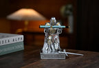 NCQIXIAO Medieval Templar Vanguard Officer Knight Pen Holder Pen Stand Desk Organizers and Accessories Resin Mobile Phone Stand as Gift for Office and Home Desk Organizer (Silver)