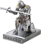 NCQIXIAO Medieval Templar Vanguard Officer Knight Pen Holder Pen Stand Desk Organizers and Accessories Resin Mobile Phone Stand as Gift for Office and Home Desk Organizer (Silver)