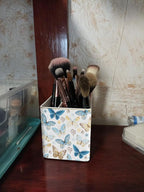 LEAZUL Pen Pencil Holder, Makeup Brush Holder,Ceramic Remote Control Holders Organizer with 2 Compartment Floral Multi-functional Office Organizers Storage Caddy Desk Tv Remote Holders Shiny Butterfly