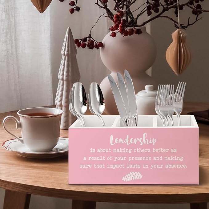 URLLUAE Leadership Gifts Wooden Pen Pencil Holder for Office Desk Accessories, Thank You Appreciation Gifts for Leader Boss Lady Mentor Supervisor, Pink Makeup Brush Toothbrush Holder Organizer