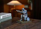 NCQIXIAO Medieval Templar Vanguard Officer Knight Pen Holder Pen Stand Desk Organizers and Accessories Resin Mobile Phone Stand as Gift for Office and Home Desk Organizer (Blue)