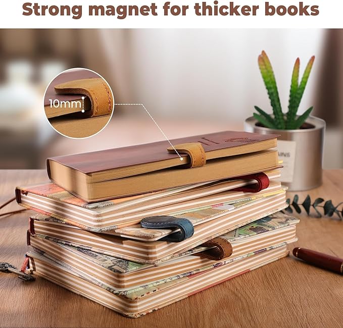 Personalized Magnetic Leather Bookmark, 26 Letters Custom Leather Bookmarks, Handmade, Leather Magnetic Bookmark for Book Lovers Readers Women Kid(Red，L）