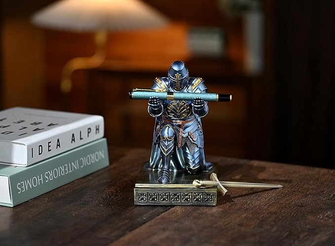 NCQIXIAO Medieval Templar Vanguard Officer Knight Pen Holder Pen Stand Desk Organizers and Accessories Resin Mobile Phone Stand as Gift for Office and Home Desk Organizer (Blue)