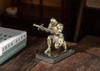 NCQIXIAO Templar Vanguard Soldier Pen Holder Pencil Stand Desk Organizers and Accessories as Gift for Medieval Warrior Enthusiast (Bronze)