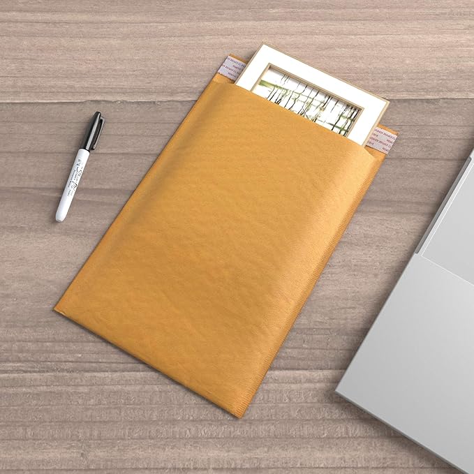Amazon Basics Kraft Bubble Self-Seal Mailer, 8.5" x 14" (Internal Size - 8.25" x 13.75"), 100-Pack, Brown