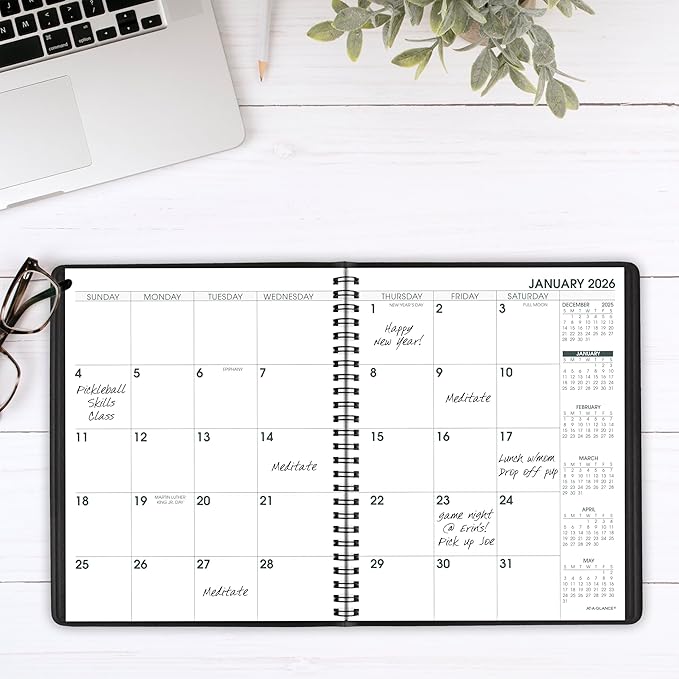 AT-A-GLANCE 2026 Planner, Monthly, 7" x 8-3/4", Medium, Easy Viewing Large Print, Black (70LP090526)