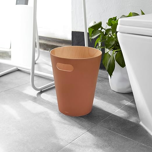 Umbra Woodrow Trash Can 2-Gallon (7.5 L) Capacity, Sierra