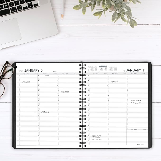 AT-A-GLANCE 2026 Appointment Book Planner, Weekly, 7" x 8-3/4", Medium, Quarter-Hourly, Black (709510526)
