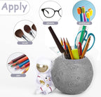 Kimdio Pen Holder, Astronaut Stand for Desk Pencil Holder, Resin Desk Organizer Decorative Accessories Ideal Gift for Office, Classroom, Home