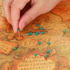 WILLBOND 500 Pack Map Push Pins Map Tacks Small Round Head Push Pins Thumb Tacks for Travel Picture Photo Bulletin Board Wall DIY Craft School Office Home(Green,1/8 Inch)