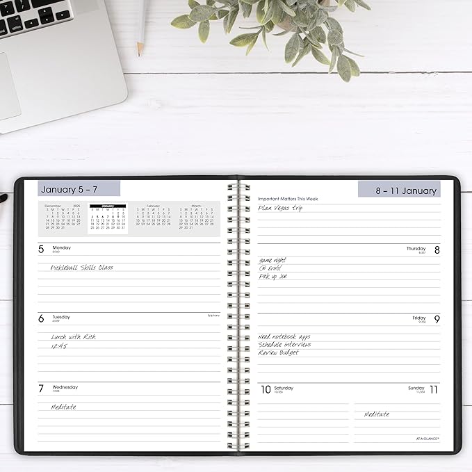 AT-A-GLANCE 2026 Planner, Weekly & Monthly, 7" x 8.75", Medium, Executive, DayMinder, Black (G5460026)